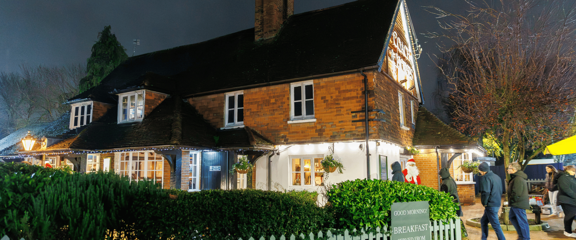 Exterior of Coach & Horses Ickenham