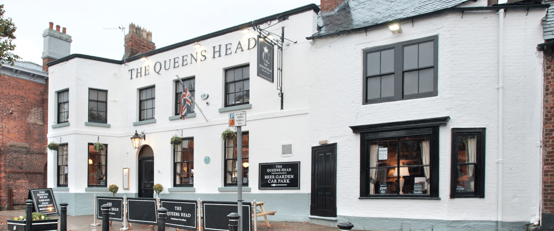 Exterior of Queens Head Frodsham