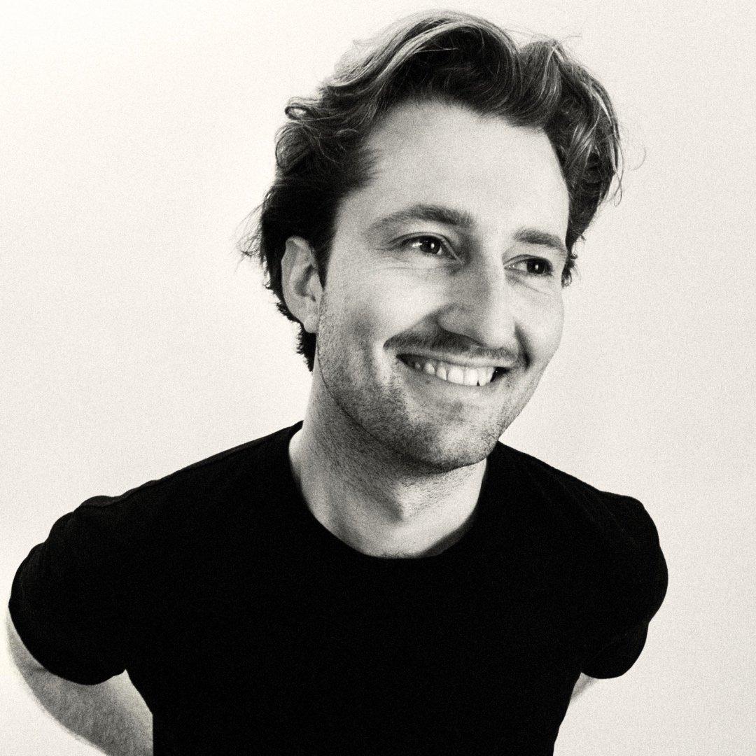 Declan Gibson (Acoustic guitarist and singer)