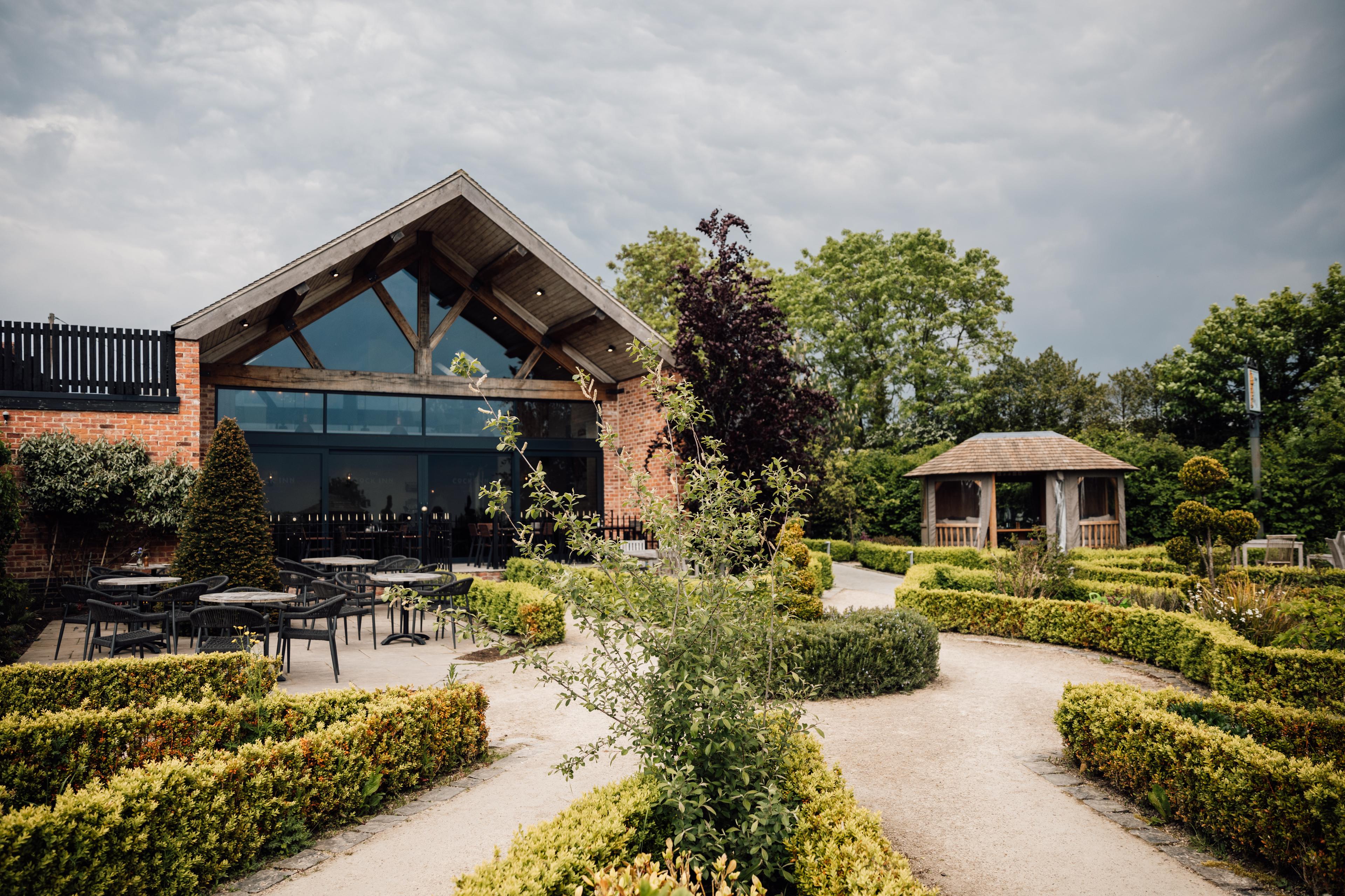 Outdoor Dining Pods