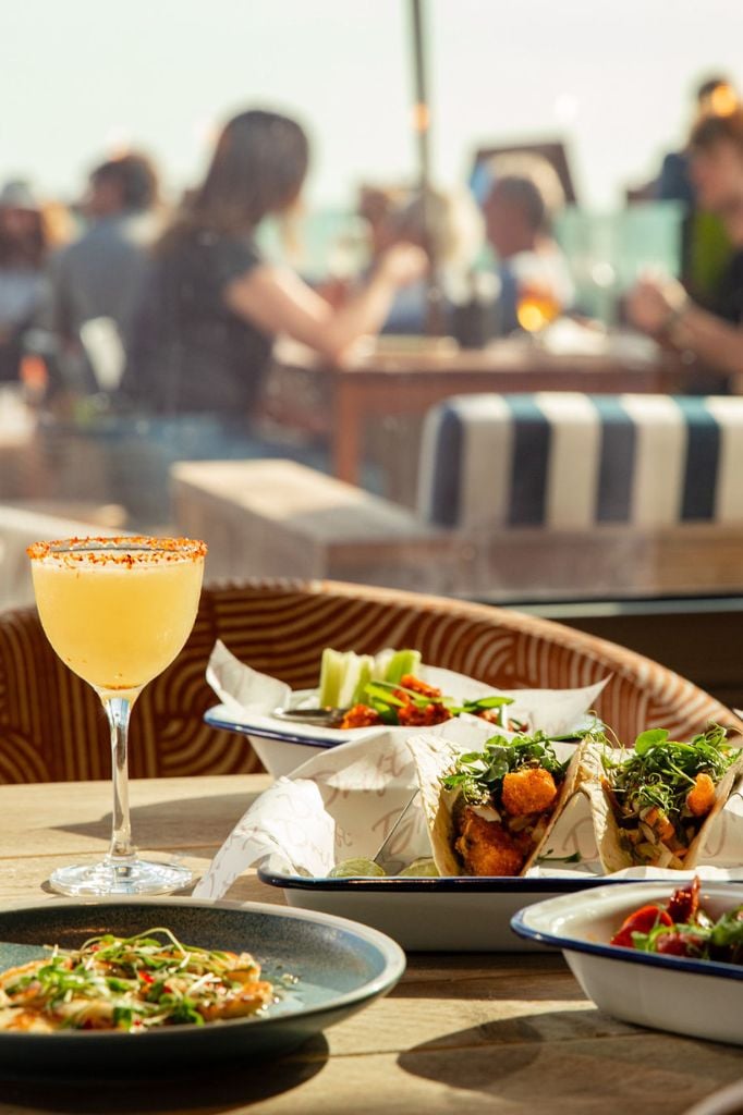 Drift Food and sea view